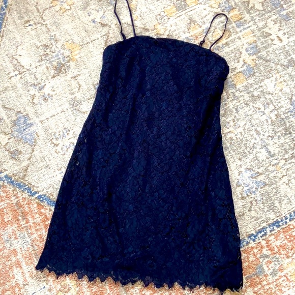 NEW Navy Francesca's Emilia Lace Dress MEDIUM - Picture 1 of 7